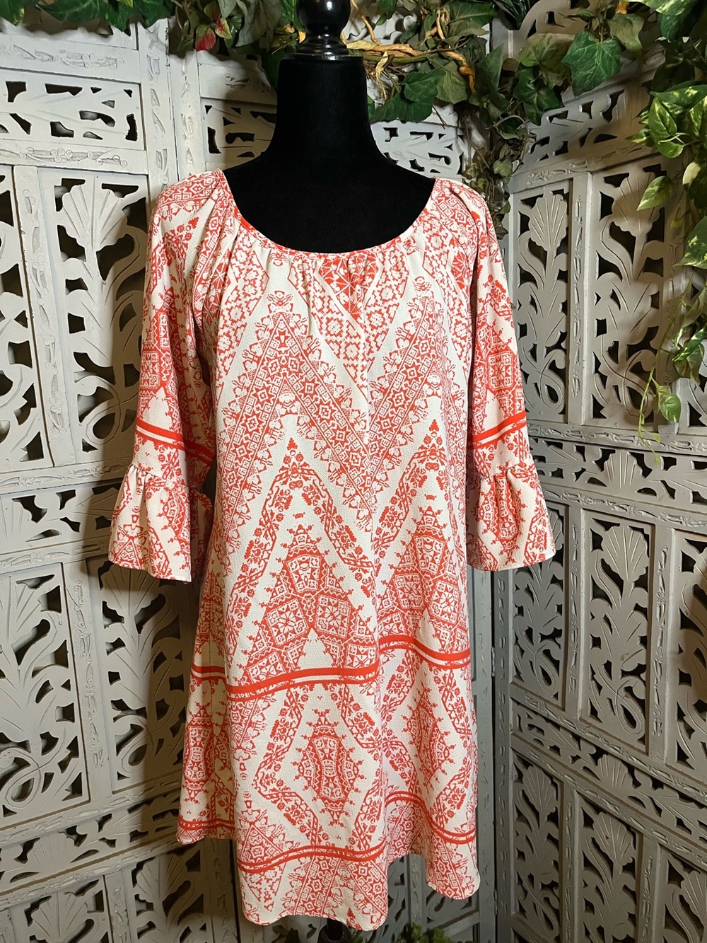 HEART & SOUL LOVELY CORAL & IVORY GEOMETRIC BOHO -STYLE MID SLEEVES MINI DRESS